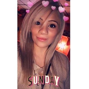 Meet your Posher, Claudia